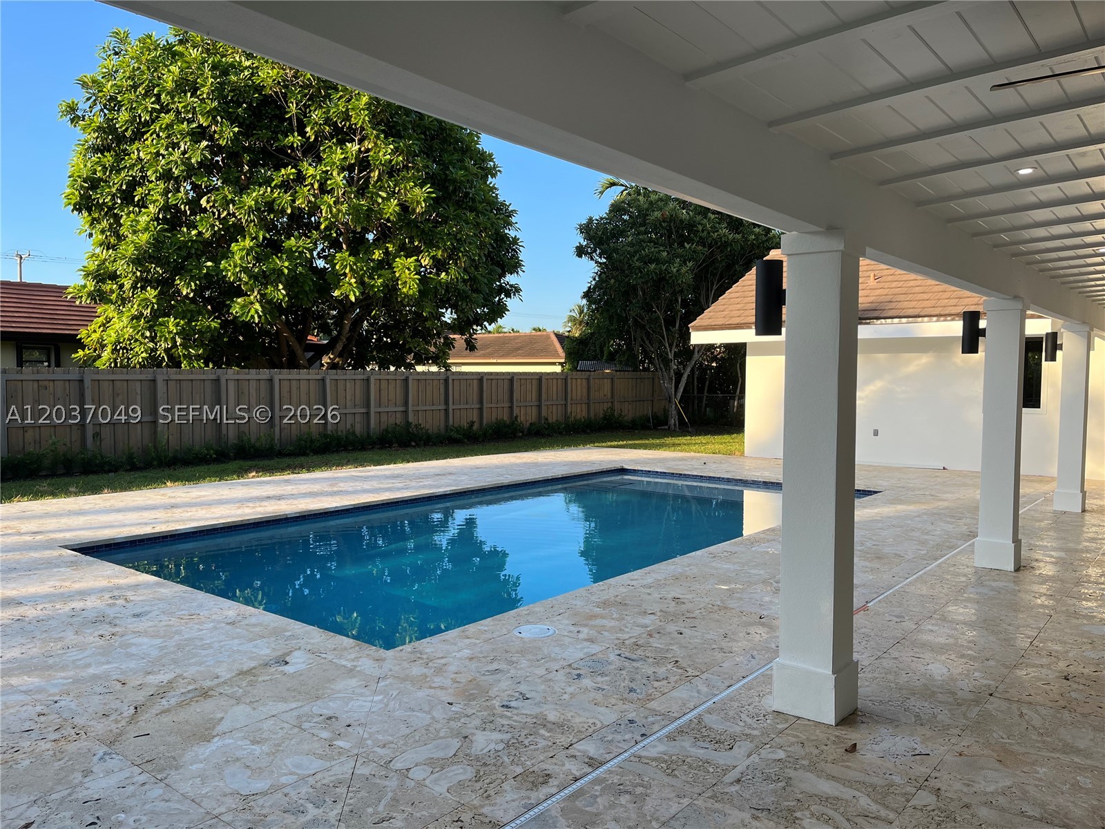 8885 SW 76th Ter, Miami FL 33173