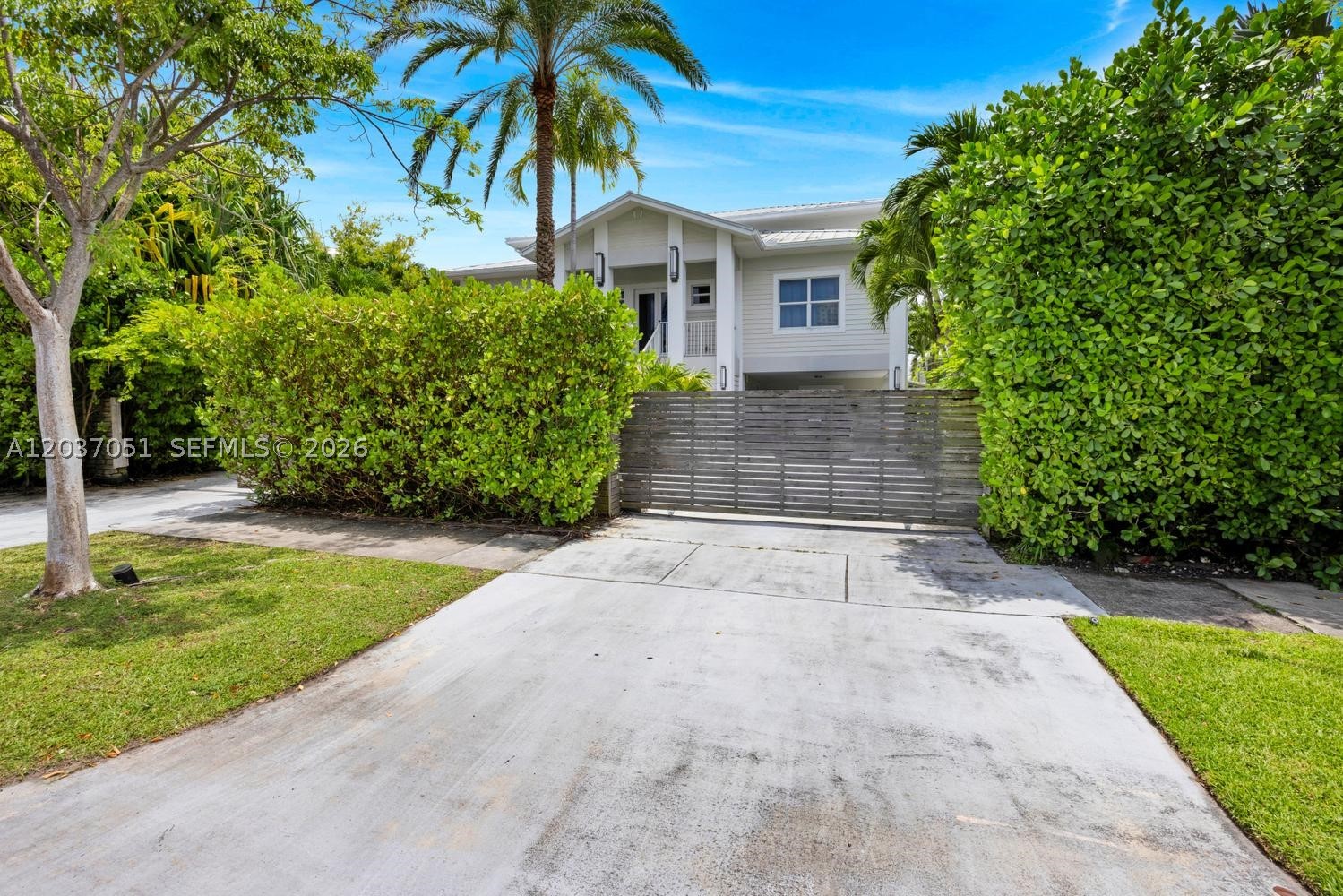 1076 NE Little River Dr, Miami FL 33138