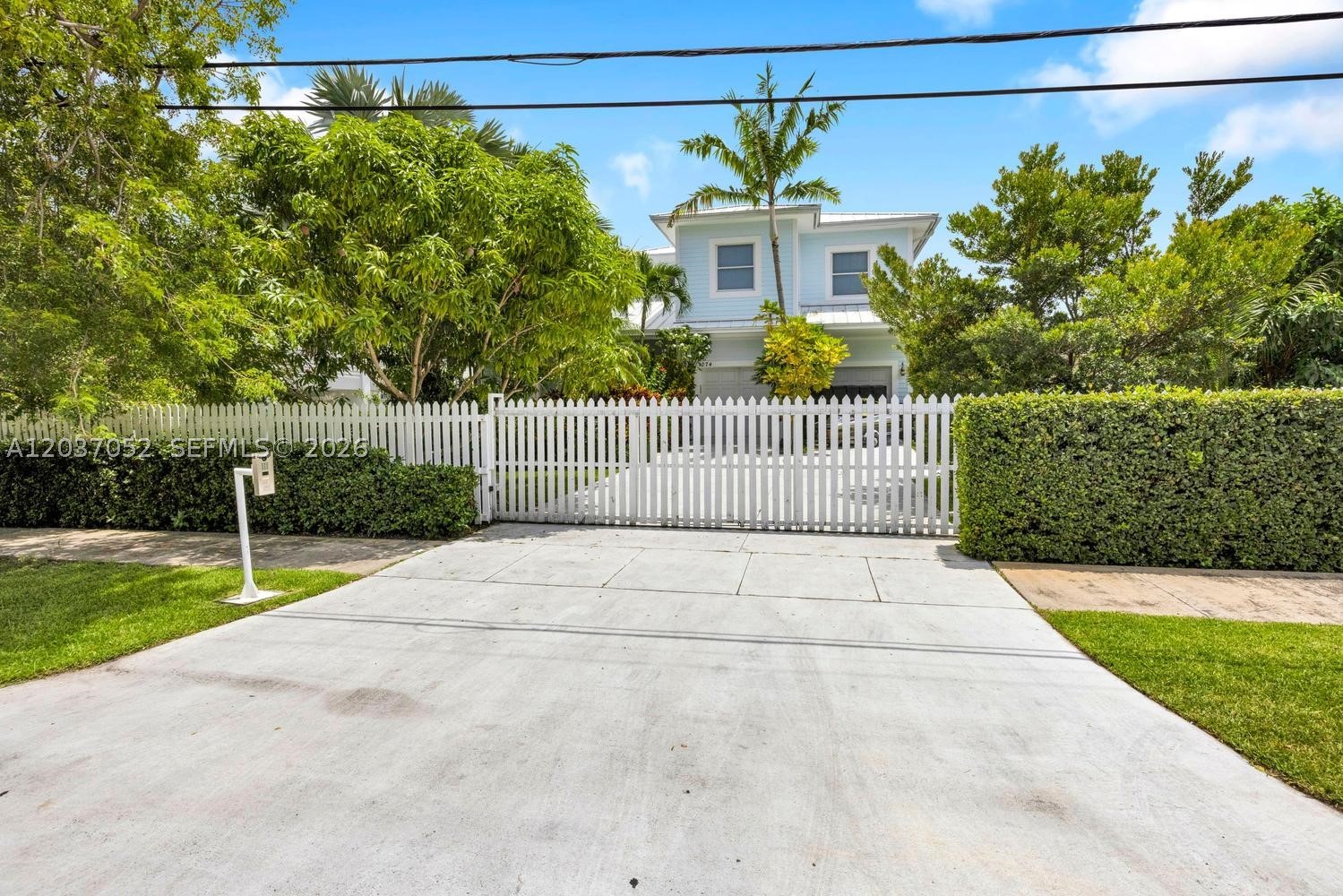 1074 NE Little River Dr, Miami FL 33138