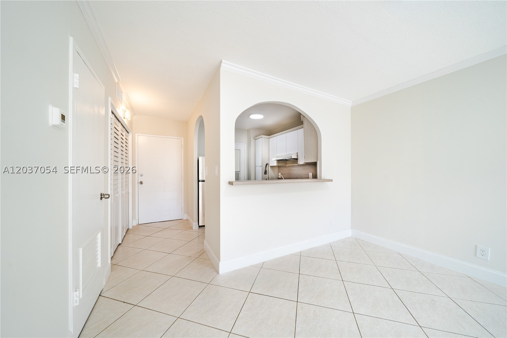 2555 NE 11th St #310, Fort Lauderdale FL 33304