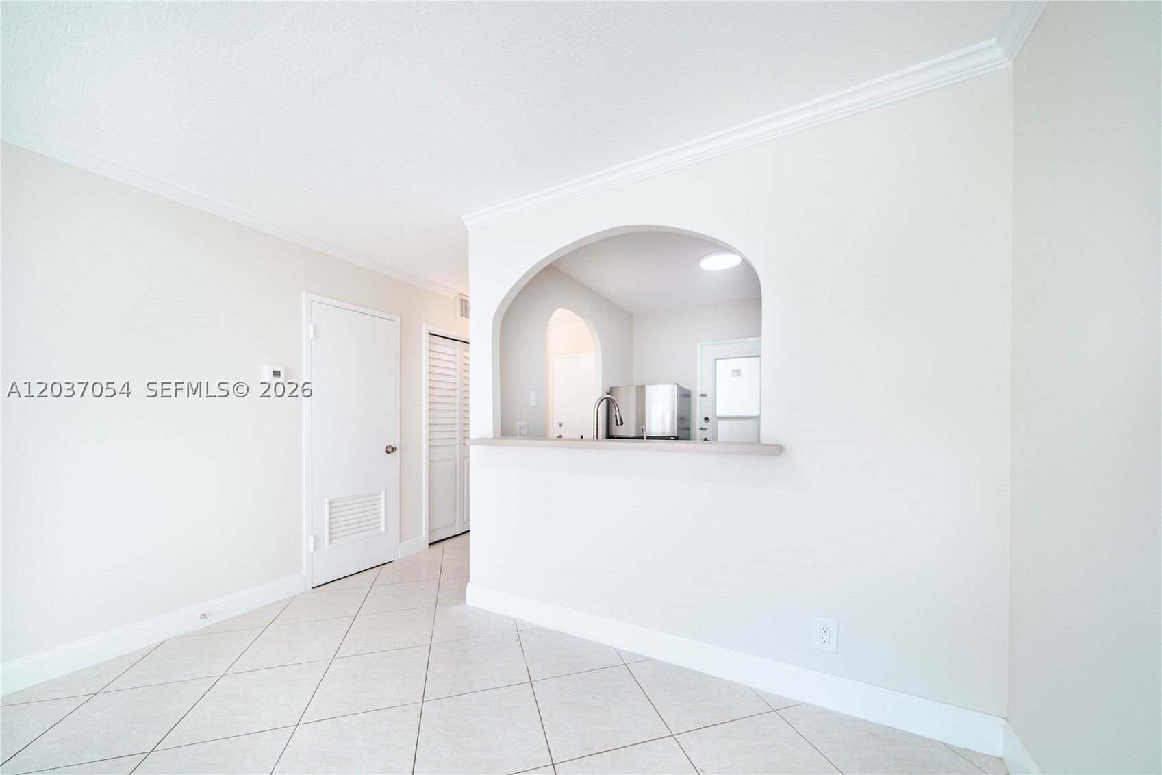2555 NE 11th St #310, Fort Lauderdale FL 33304