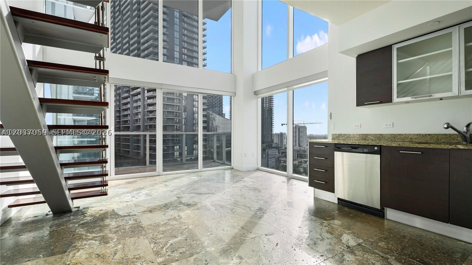 41 SE 5th St #1016, Miami FL 33131