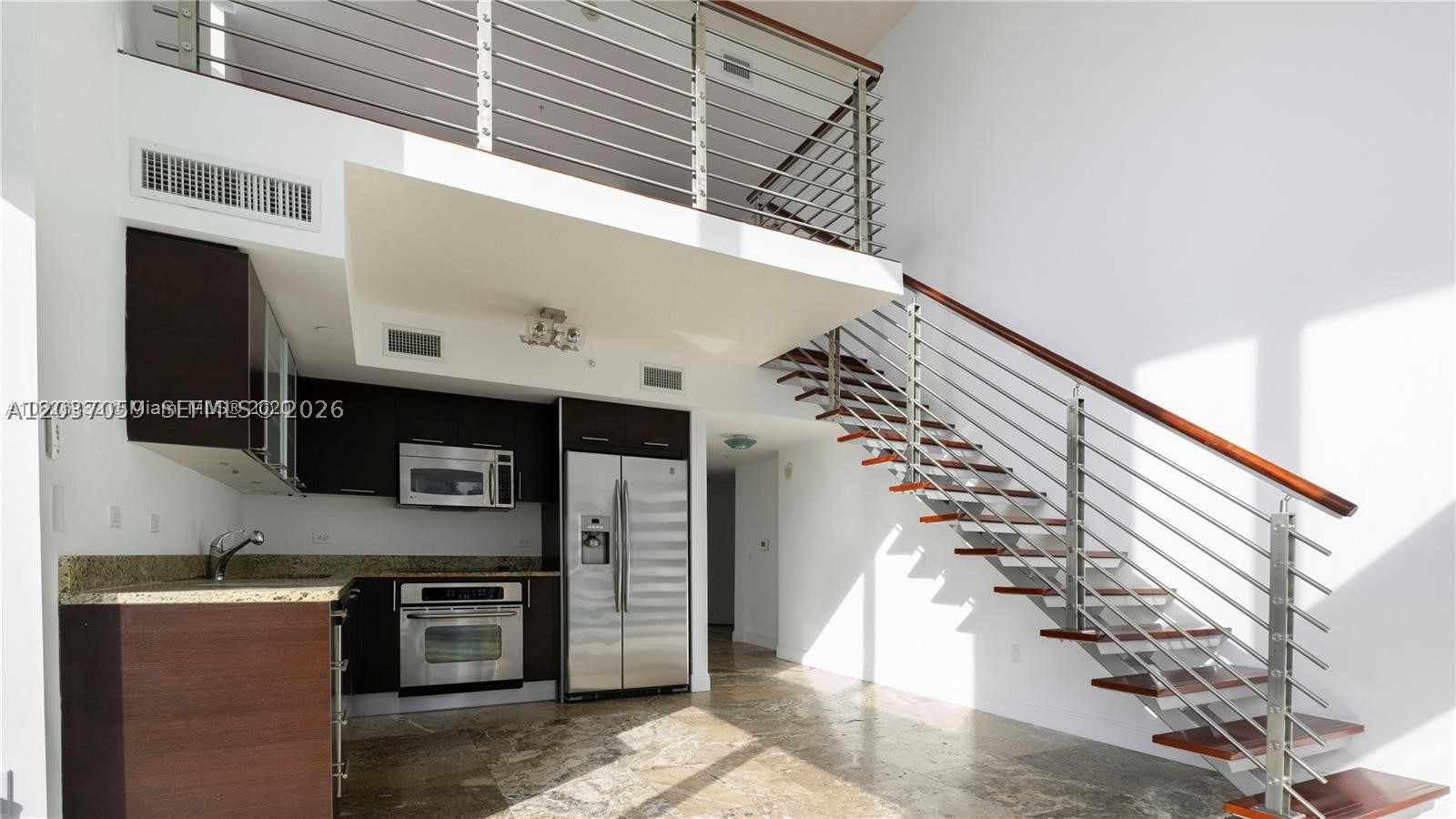 41 SE 5th St #1016, Miami FL 33131