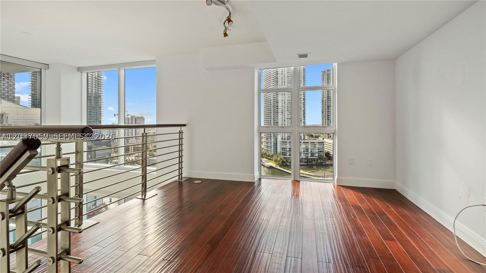 41 SE 5th St #1016, Miami FL 33131