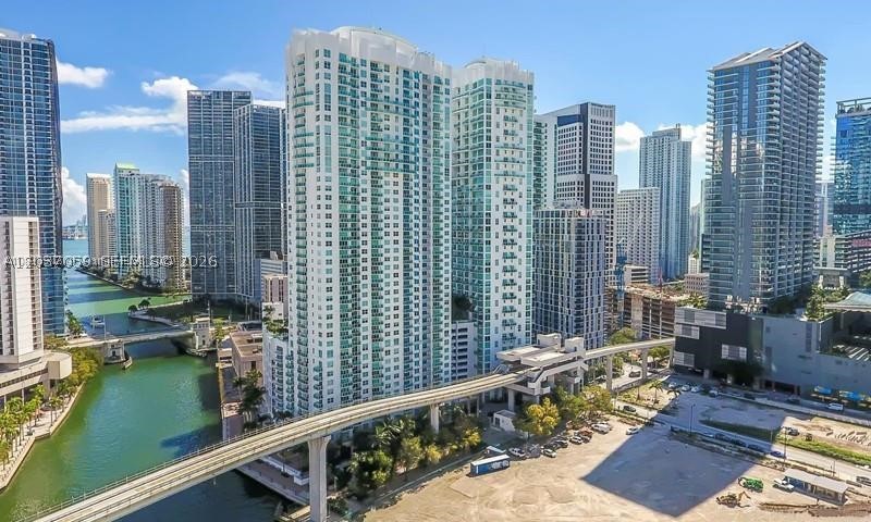 41 SE 5th St #1016, Miami FL 33131