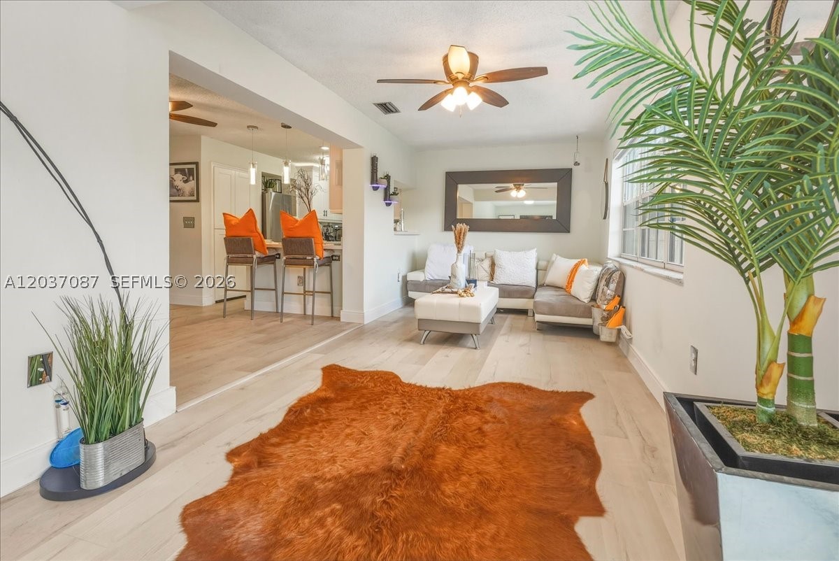 8580 NW 20th Ct, Sunrise FL 33322