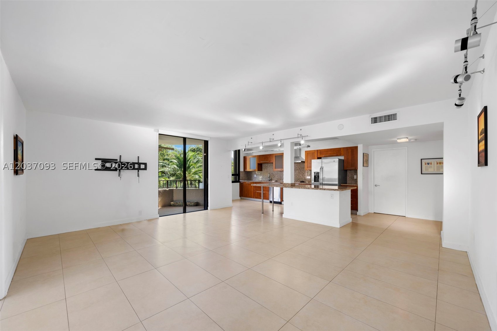 181 Crandon Blvd #301, Key Biscayne FL 33149
