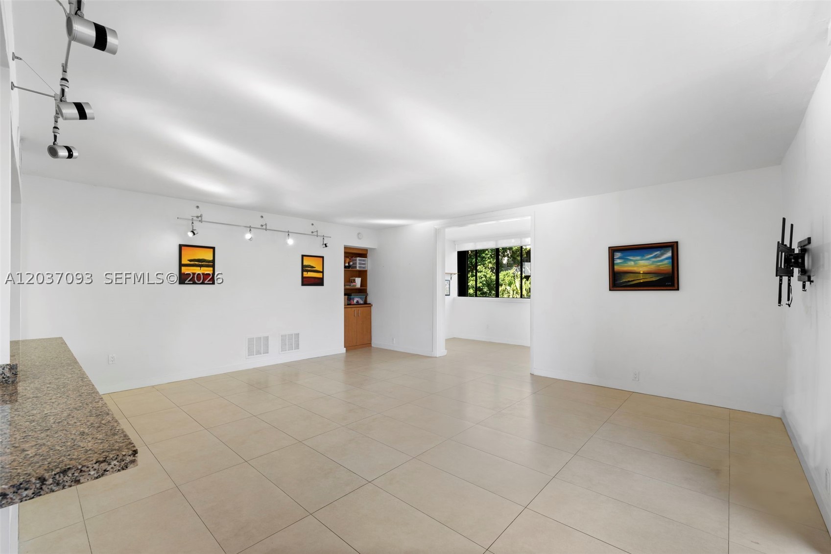 181 Crandon Blvd #301, Key Biscayne FL 33149