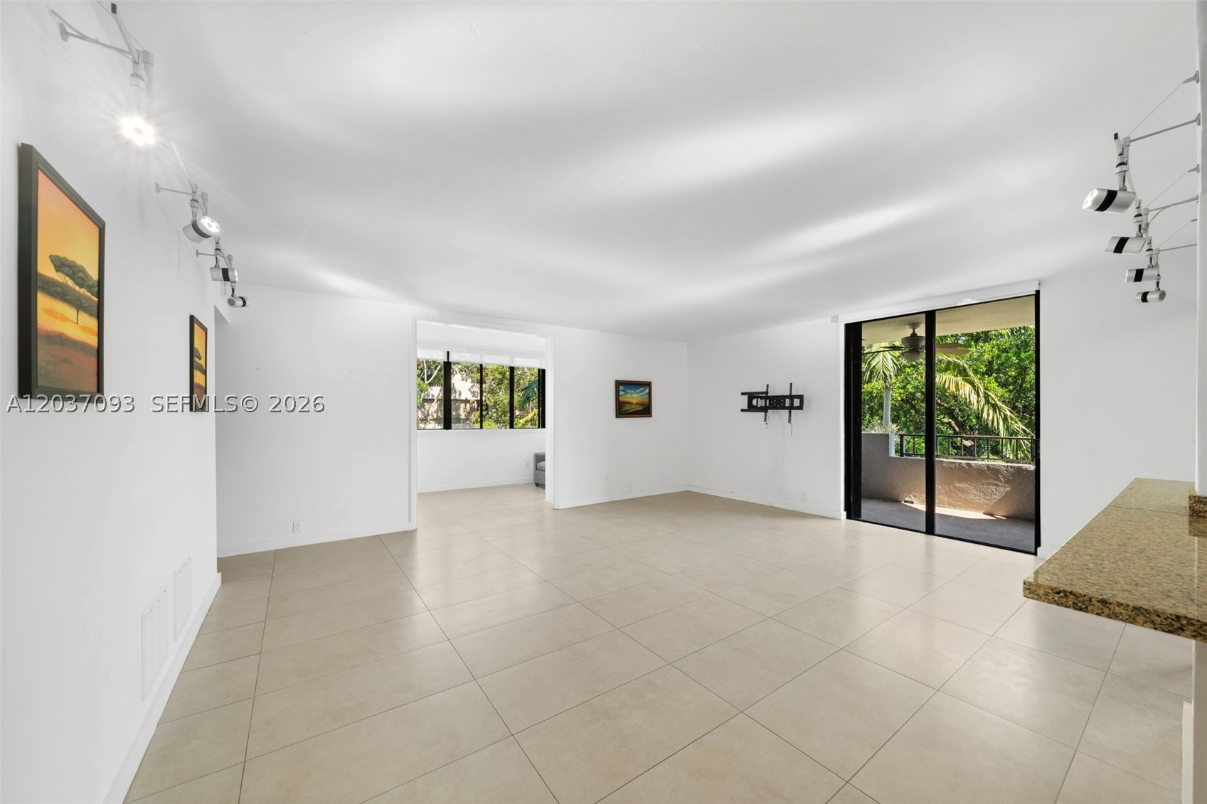 181 Crandon Blvd #301, Key Biscayne FL 33149