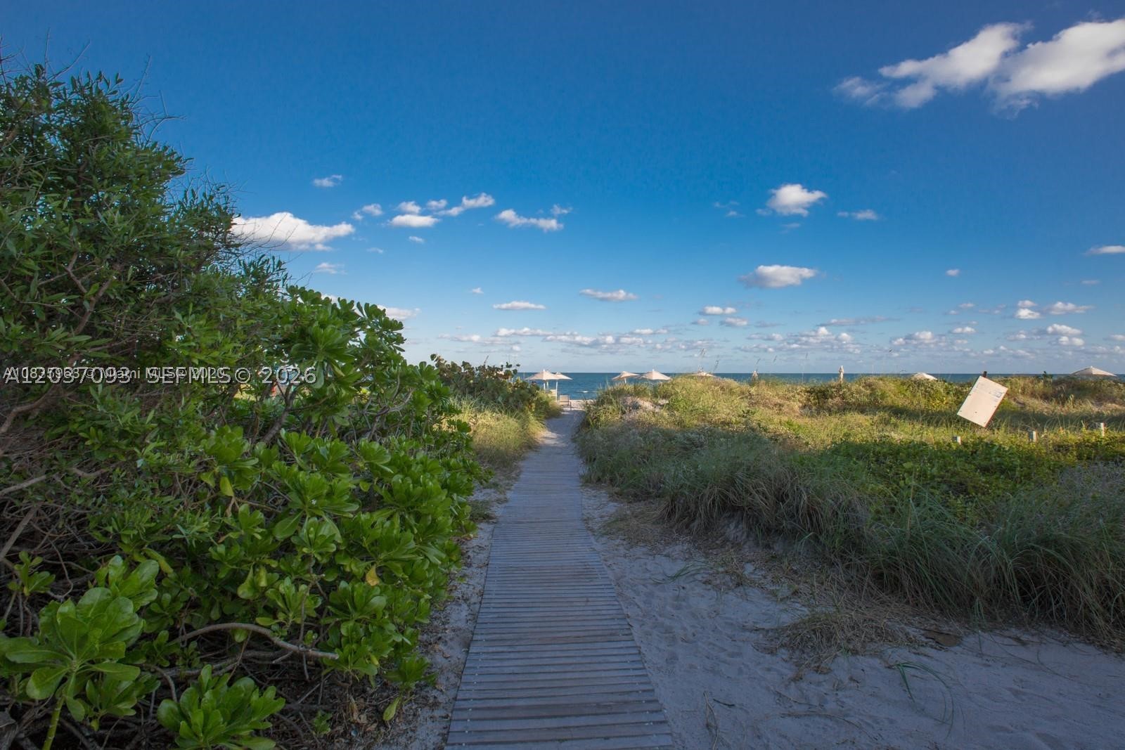 181 Crandon Blvd #301, Key Biscayne FL 33149
