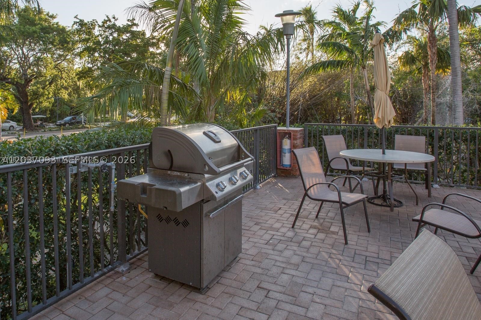 181 Crandon Blvd #301, Key Biscayne FL 33149