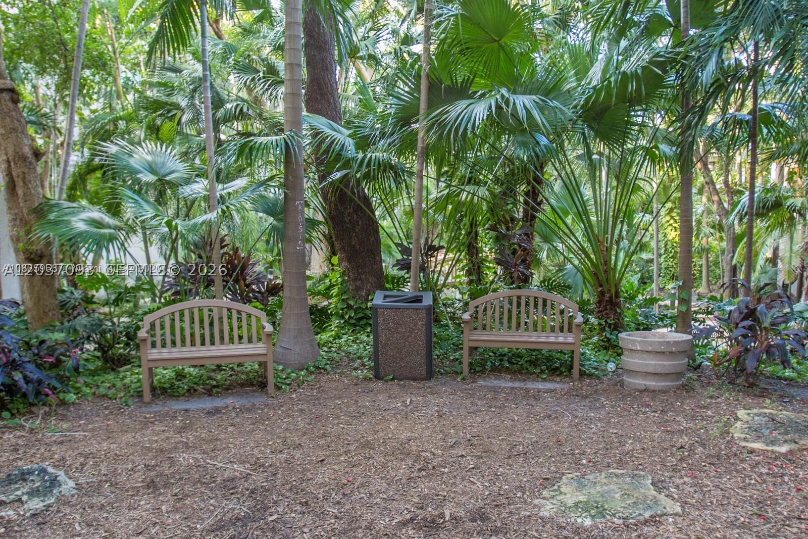 181 Crandon Blvd #301, Key Biscayne FL 33149