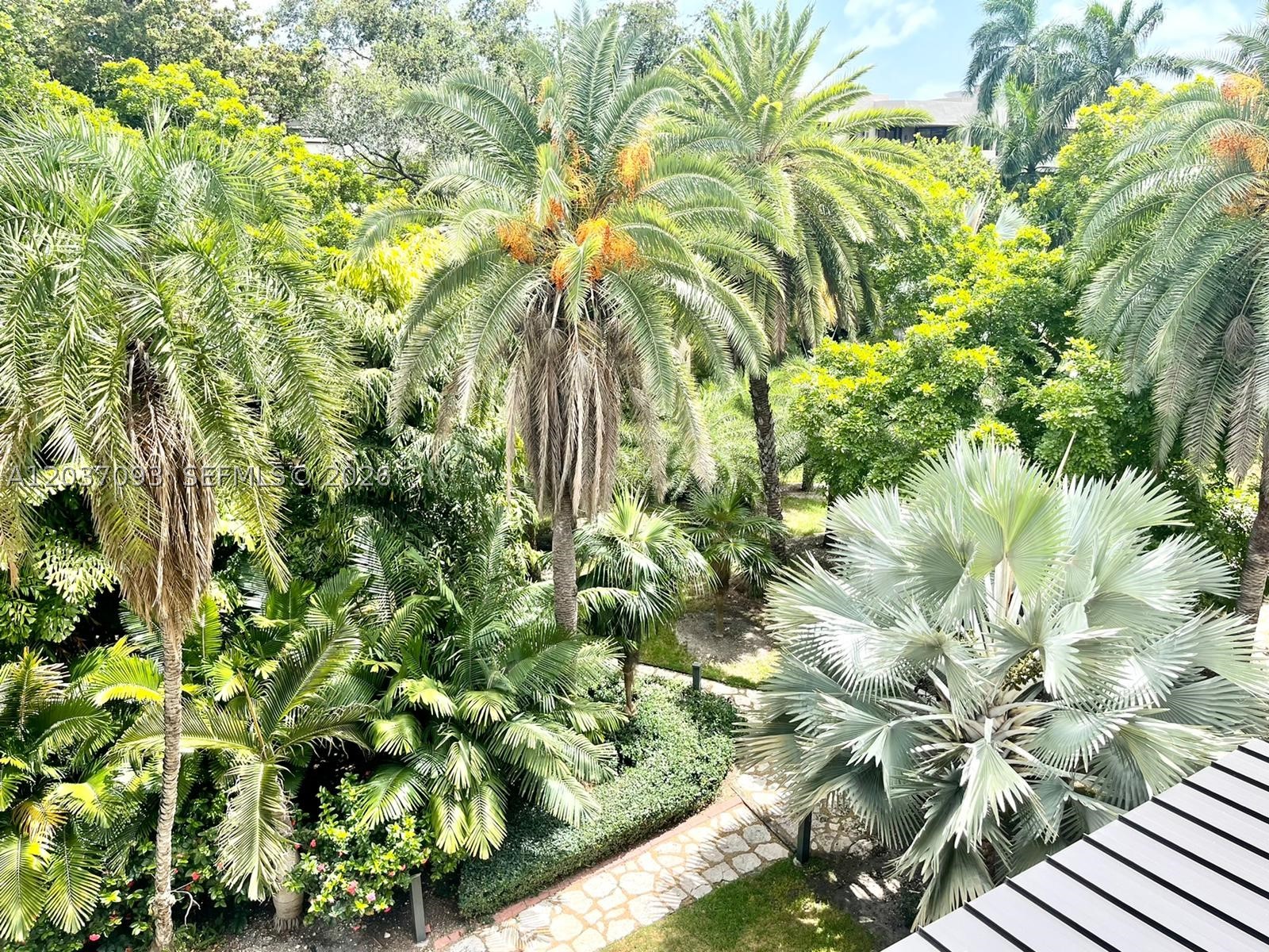 181 Crandon Blvd #301, Key Biscayne FL 33149