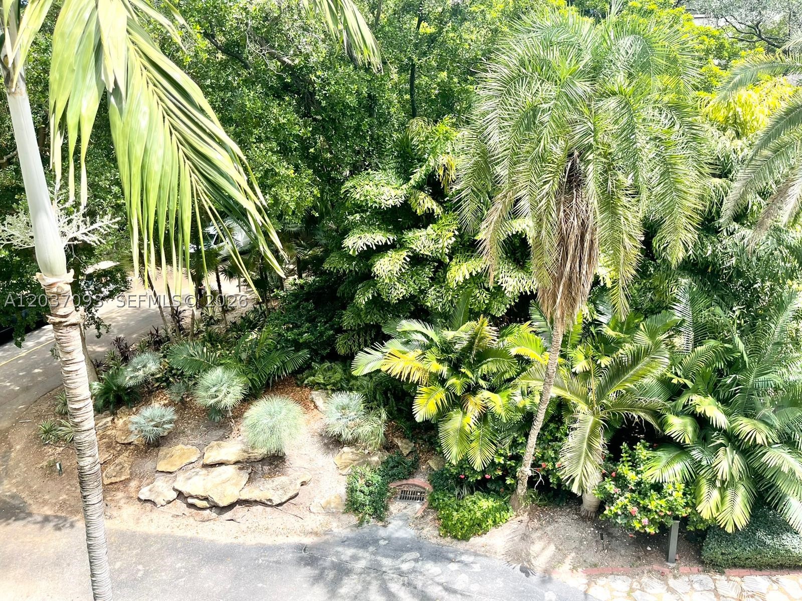 181 Crandon Blvd #301, Key Biscayne FL 33149