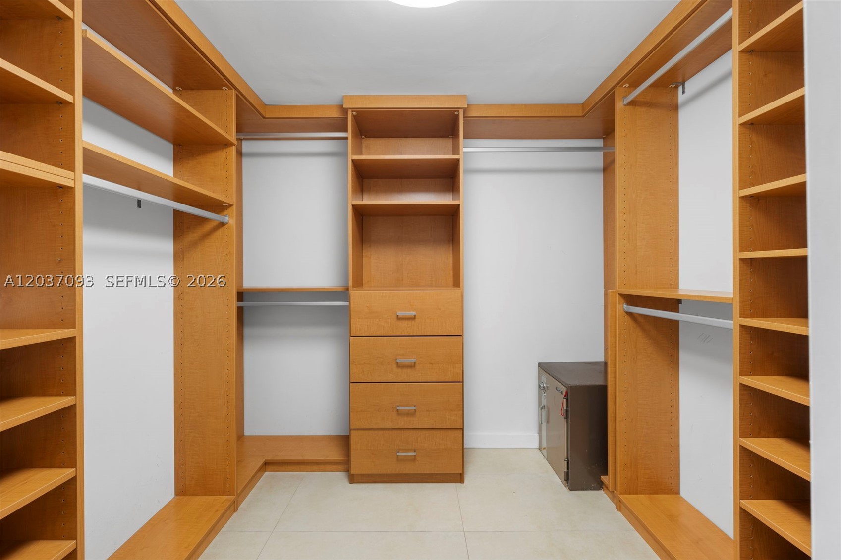181 Crandon Blvd #301, Key Biscayne FL 33149