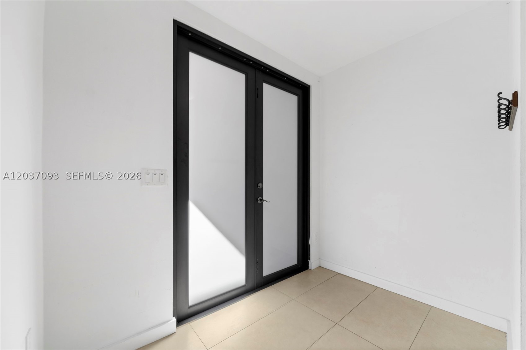 181 Crandon Blvd #301, Key Biscayne FL 33149