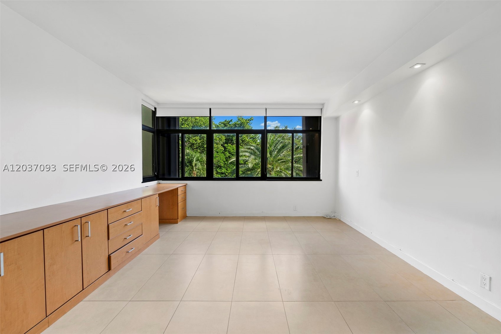 181 Crandon Blvd #301, Key Biscayne FL 33149