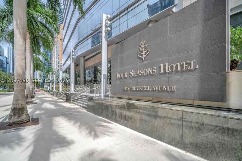 1435 Brickell Ave #3412, Miami FL 33131