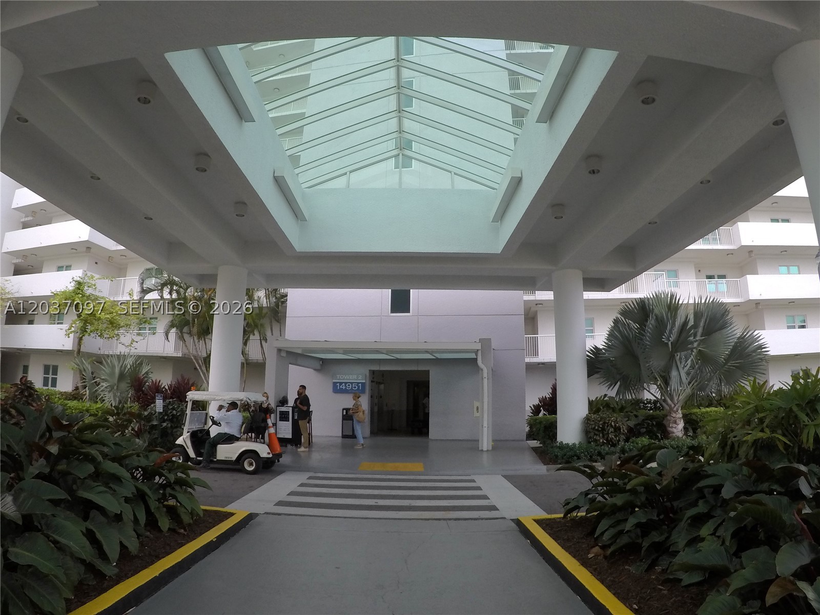 14951 Royal Oaks Ln #1001, North Miami FL 33181