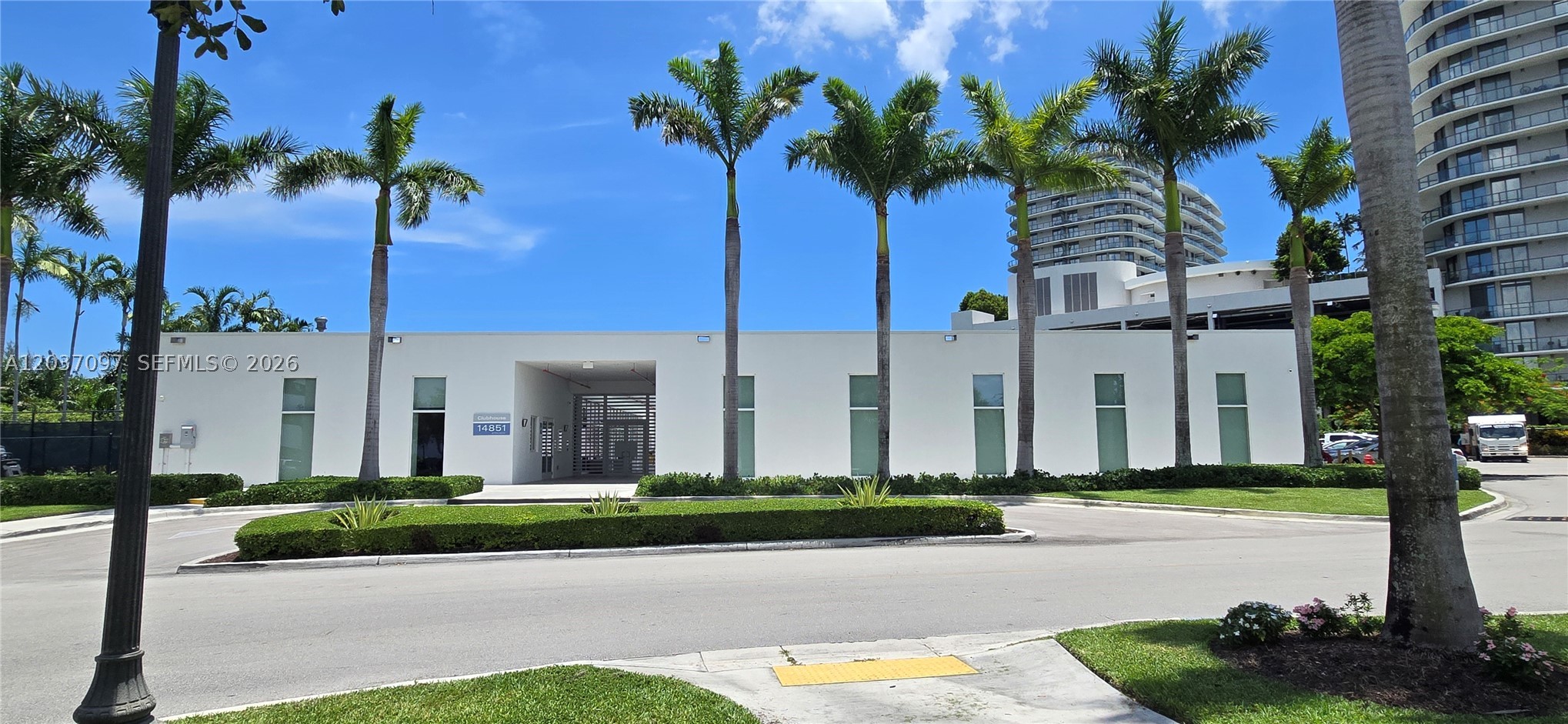 14951 Royal Oaks Ln #1001, North Miami FL 33181