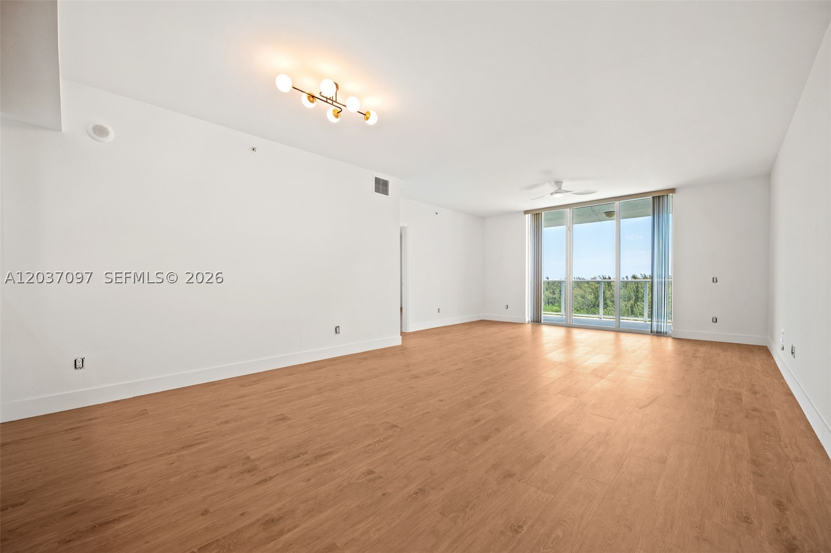 14951 Royal Oaks Ln #1001, North Miami FL 33181