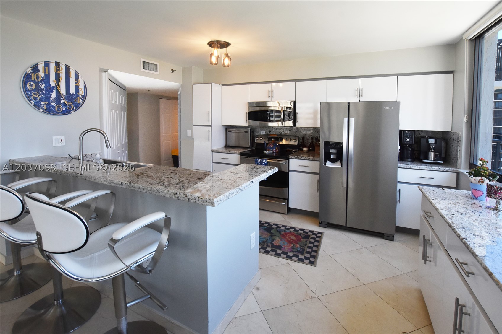 540 Brickell Key Dr #1513, Miami FL 33131