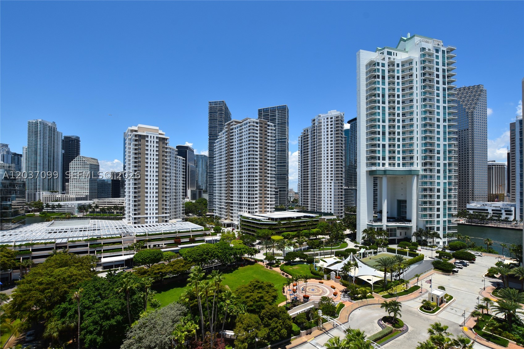 540 Brickell Key Dr #1513, Miami FL 33131