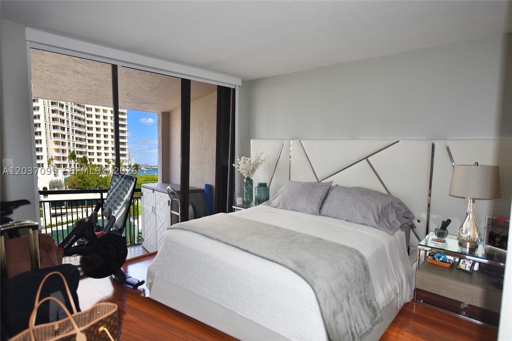 540 Brickell Key Dr #1513, Miami FL 33131