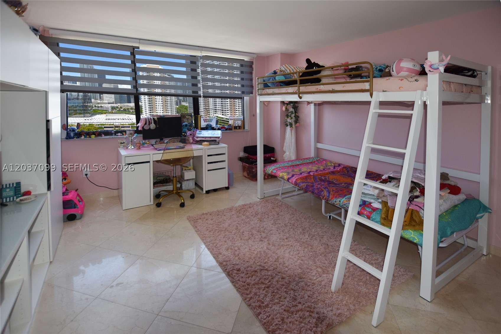 540 Brickell Key Dr #1513, Miami FL 33131