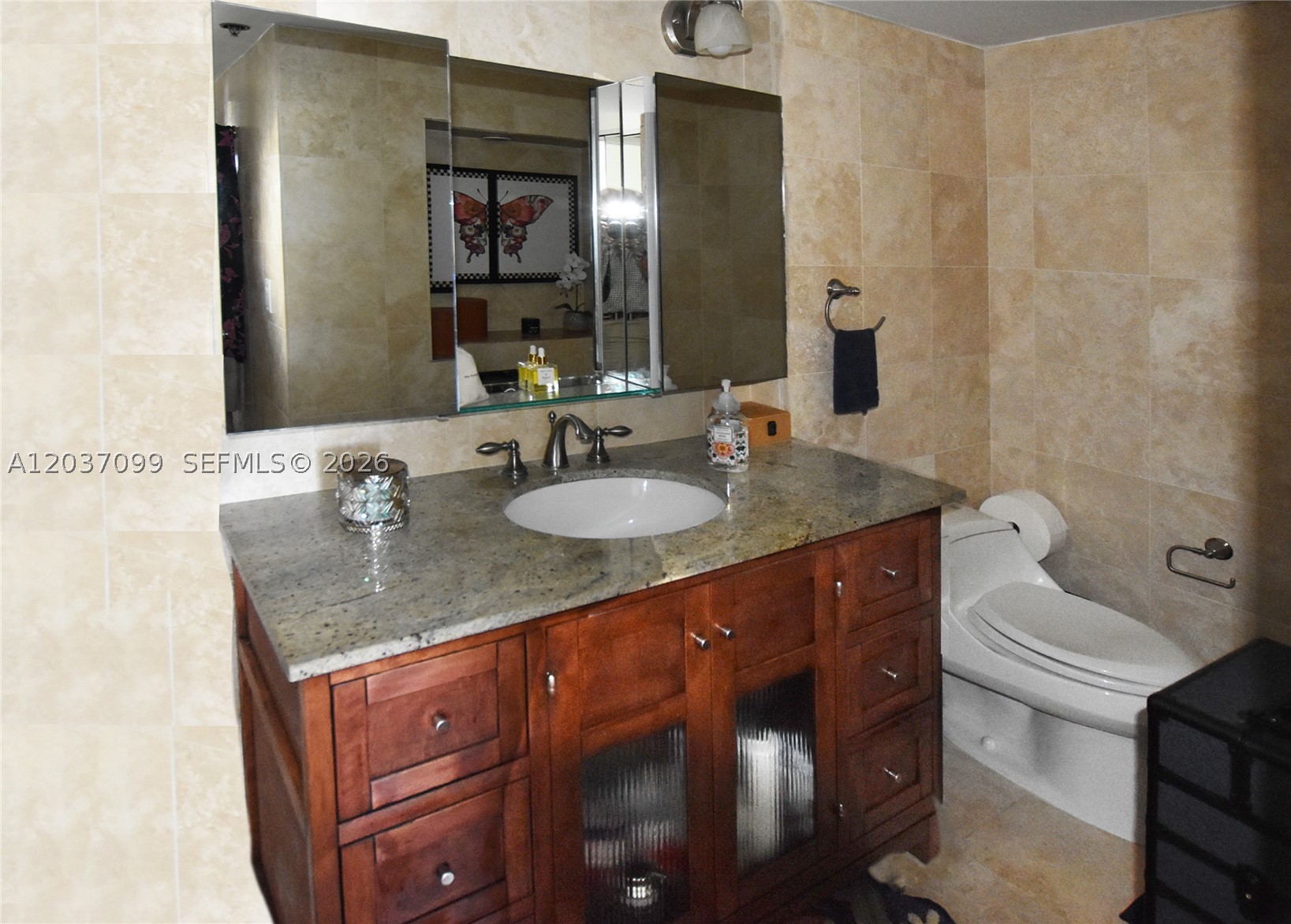 540 Brickell Key Dr #1513, Miami FL 33131