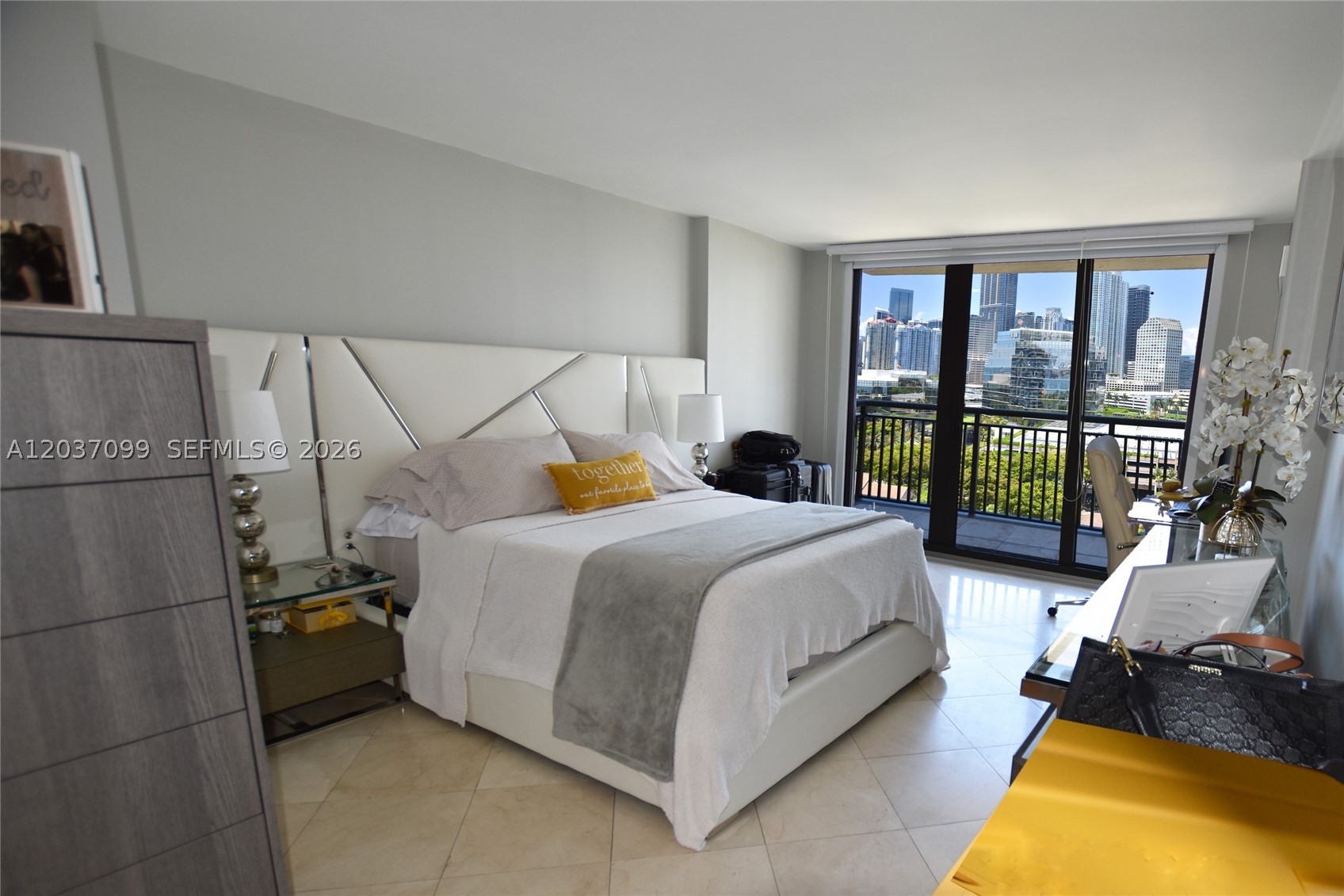 540 Brickell Key Dr #1513, Miami FL 33131