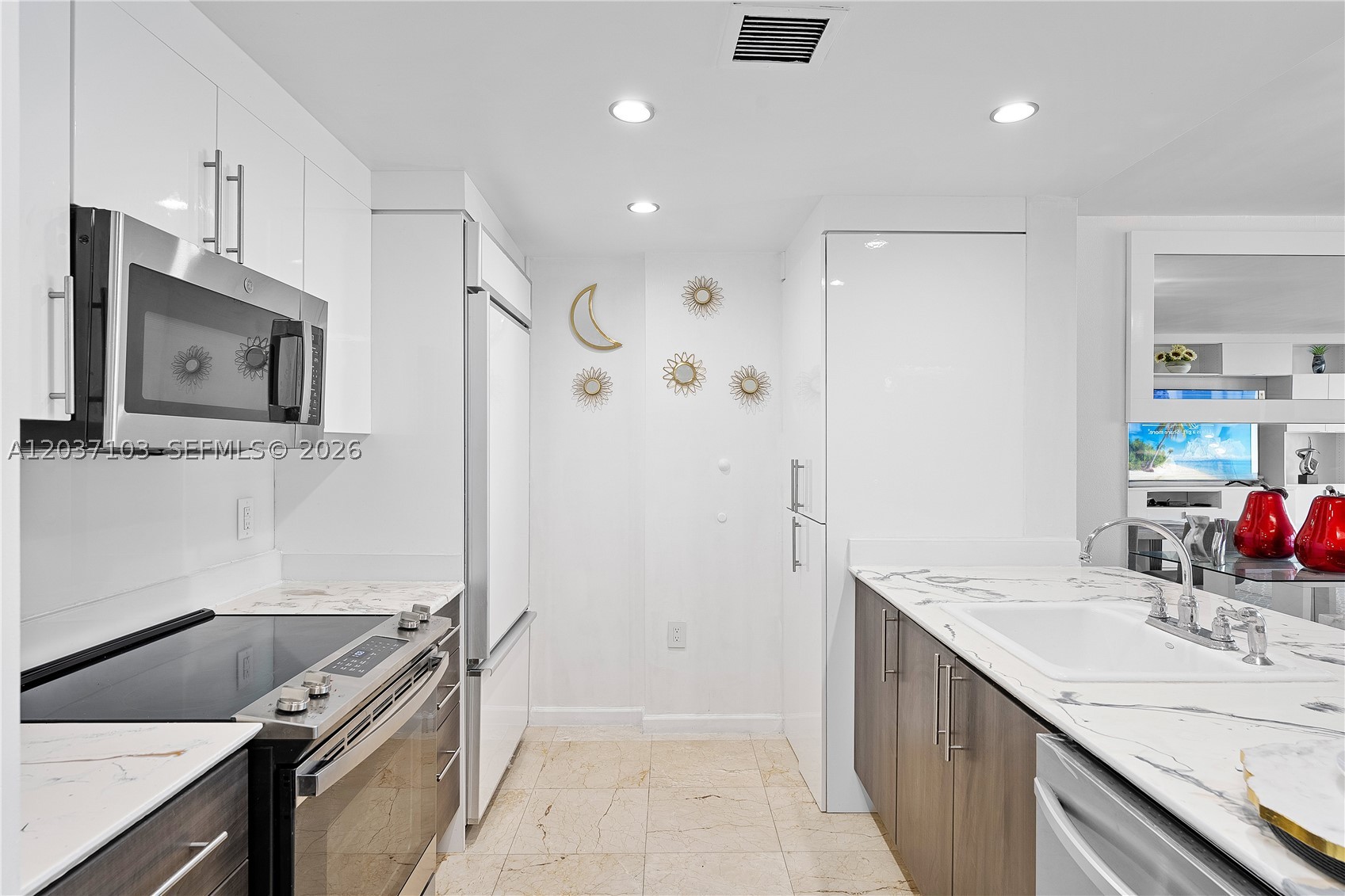 10275 Collins Ave #807, Bal Harbour FL 33154