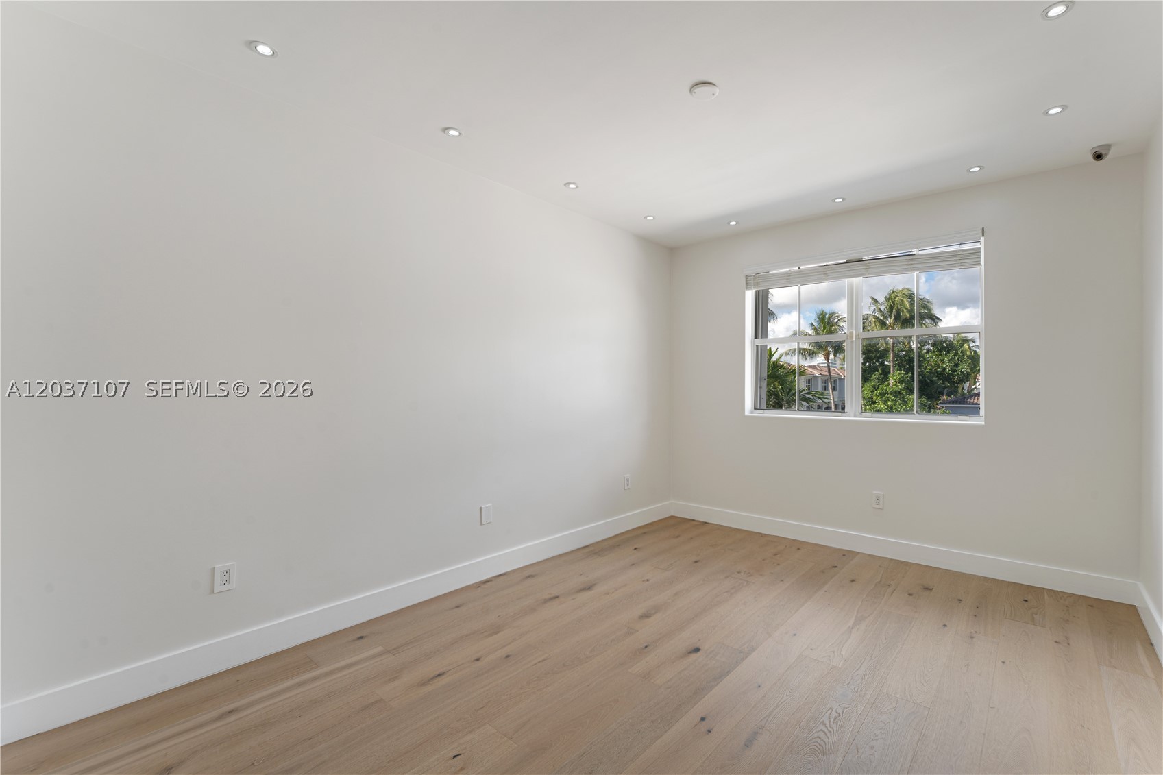21156 NE 33rd Ave, Aventura FL 33180