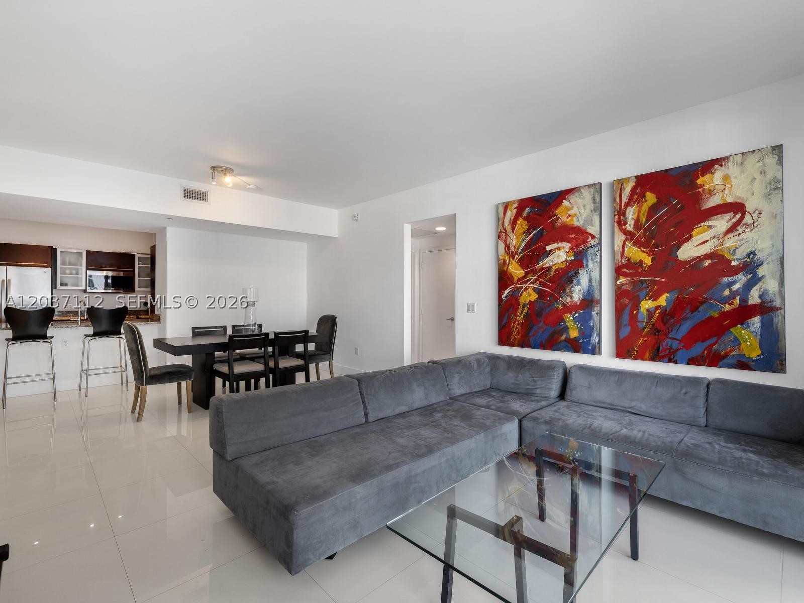 950 Brickell Bay Dr #1404, Miami FL 33131