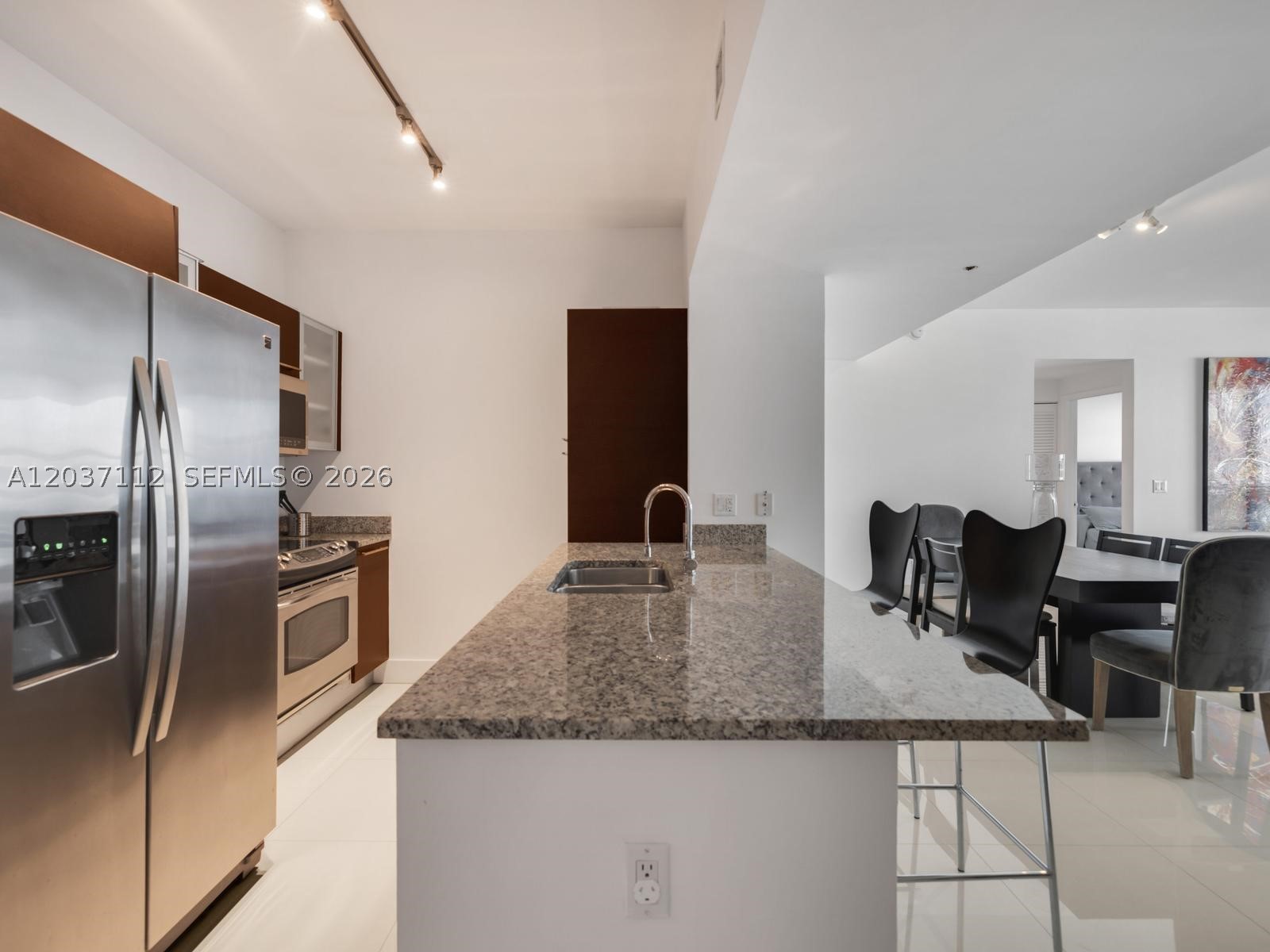 950 Brickell Bay Dr #1404, Miami FL 33131