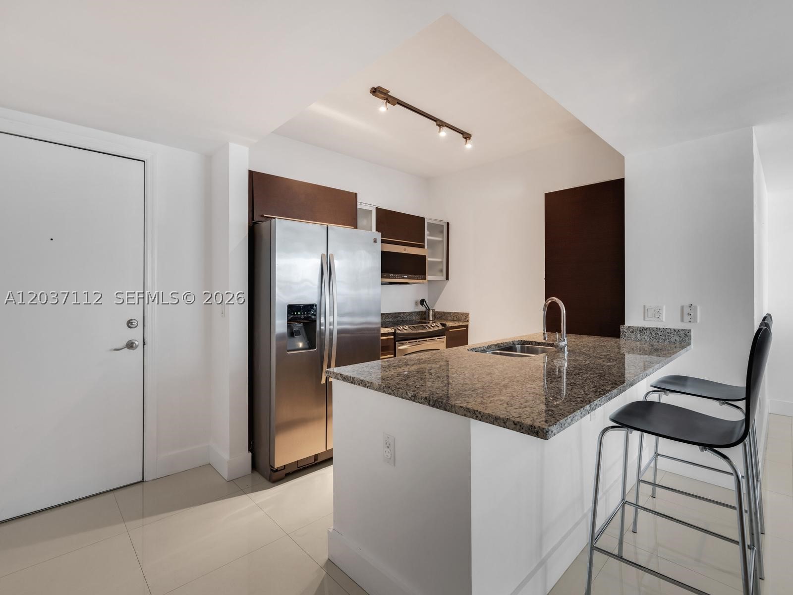 950 Brickell Bay Dr #1404, Miami FL 33131