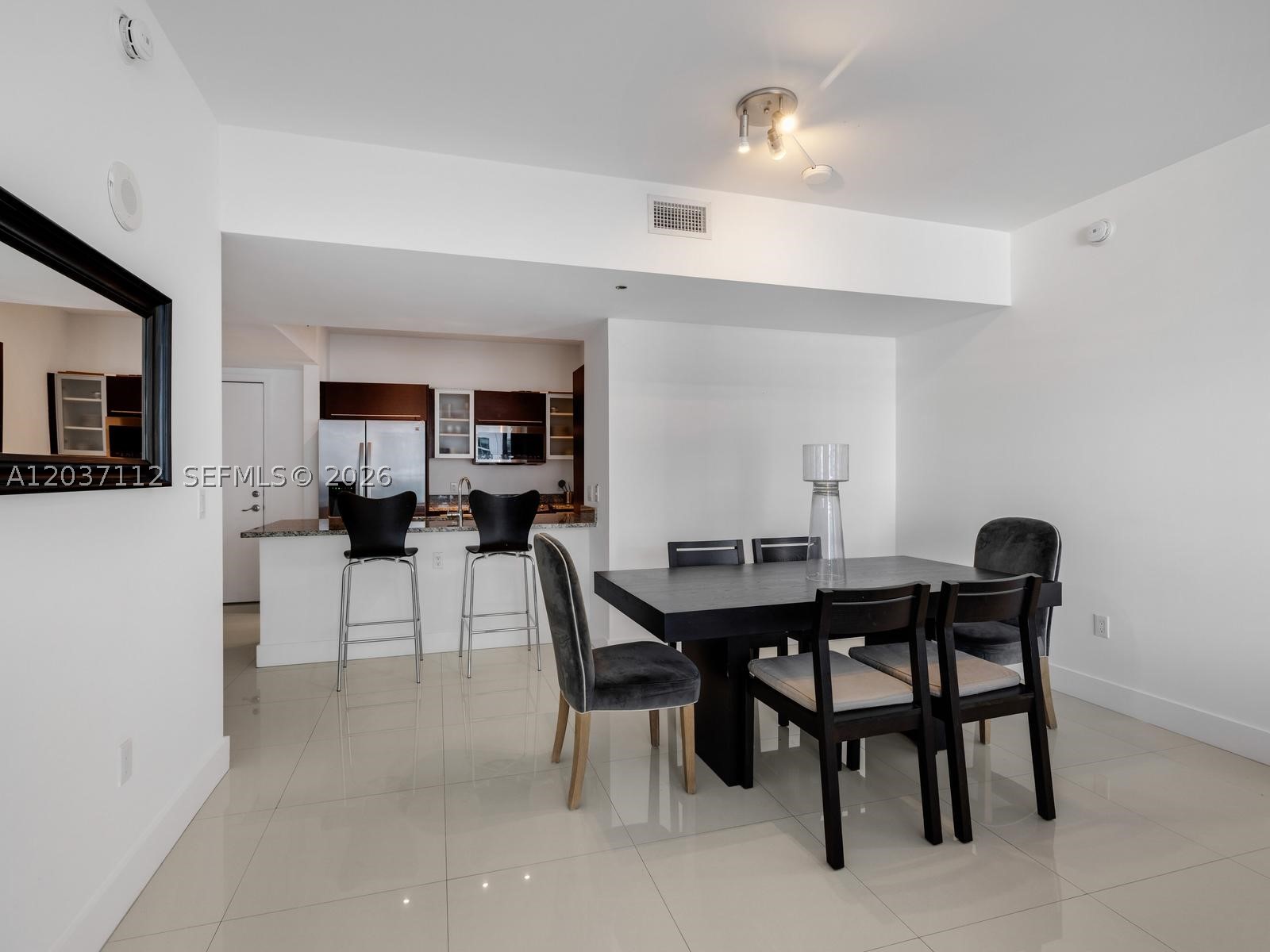 950 Brickell Bay Dr #1404, Miami FL 33131