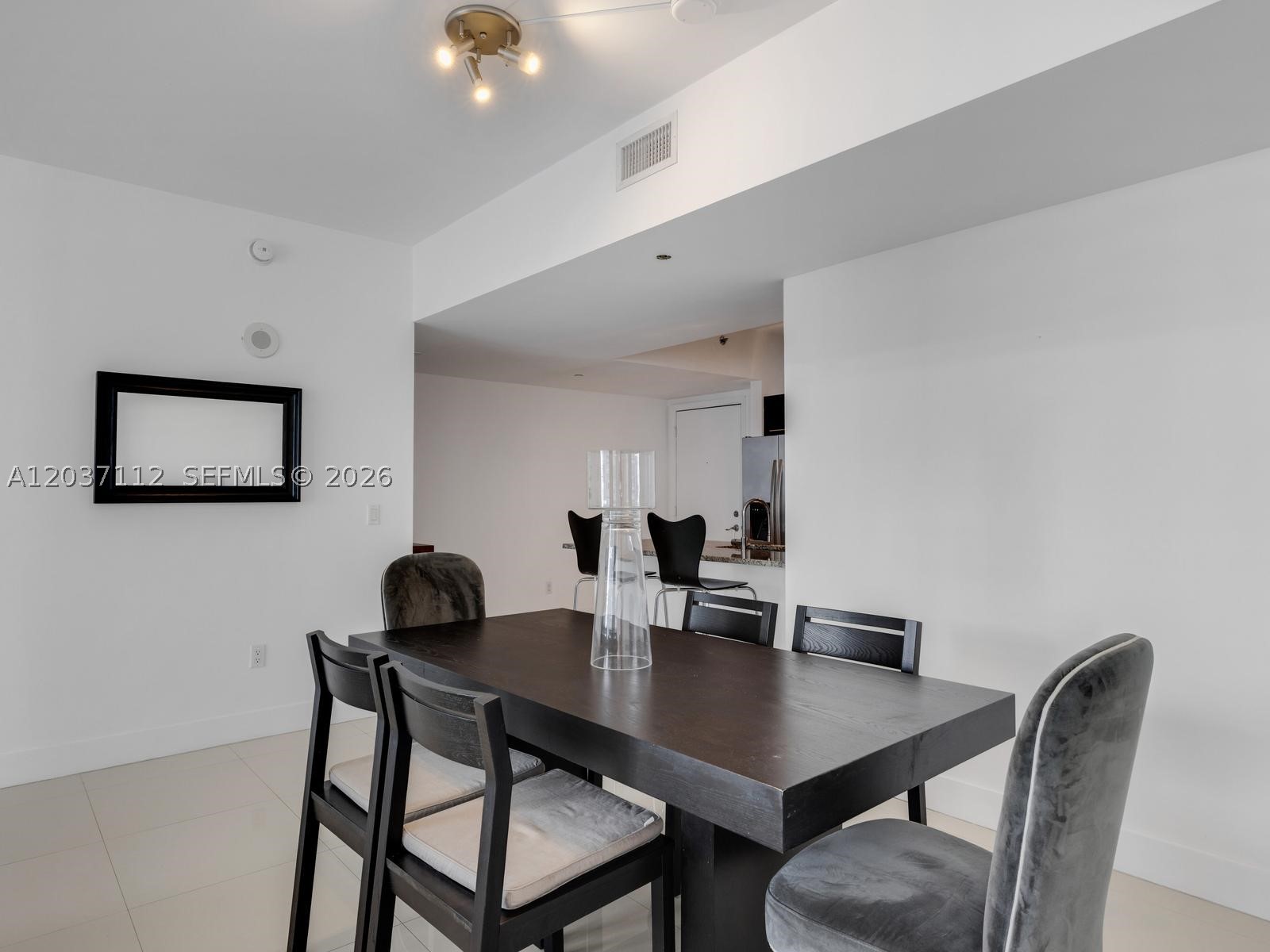 950 Brickell Bay Dr #1404, Miami FL 33131