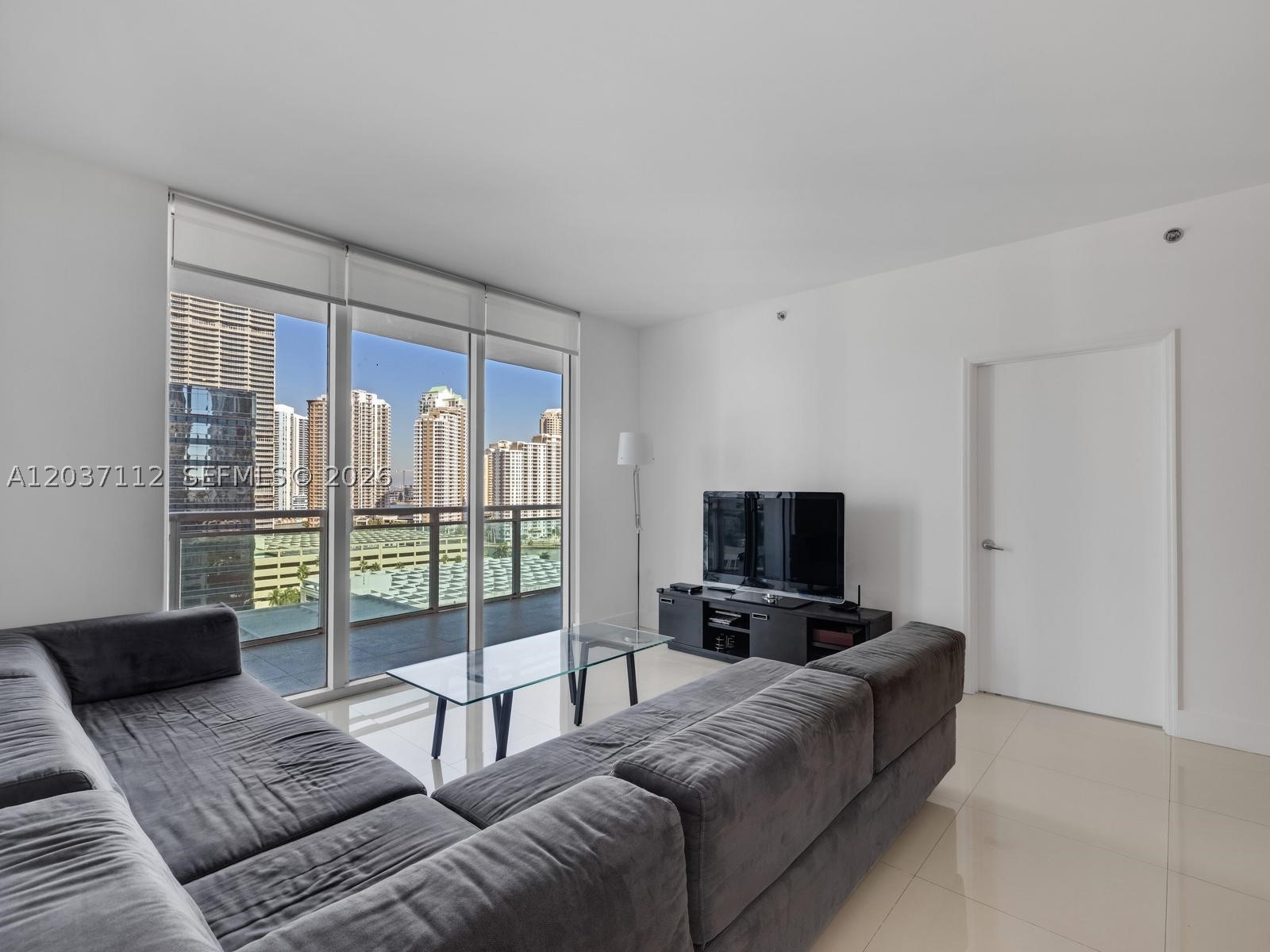 950 Brickell Bay Dr #1404, Miami FL 33131