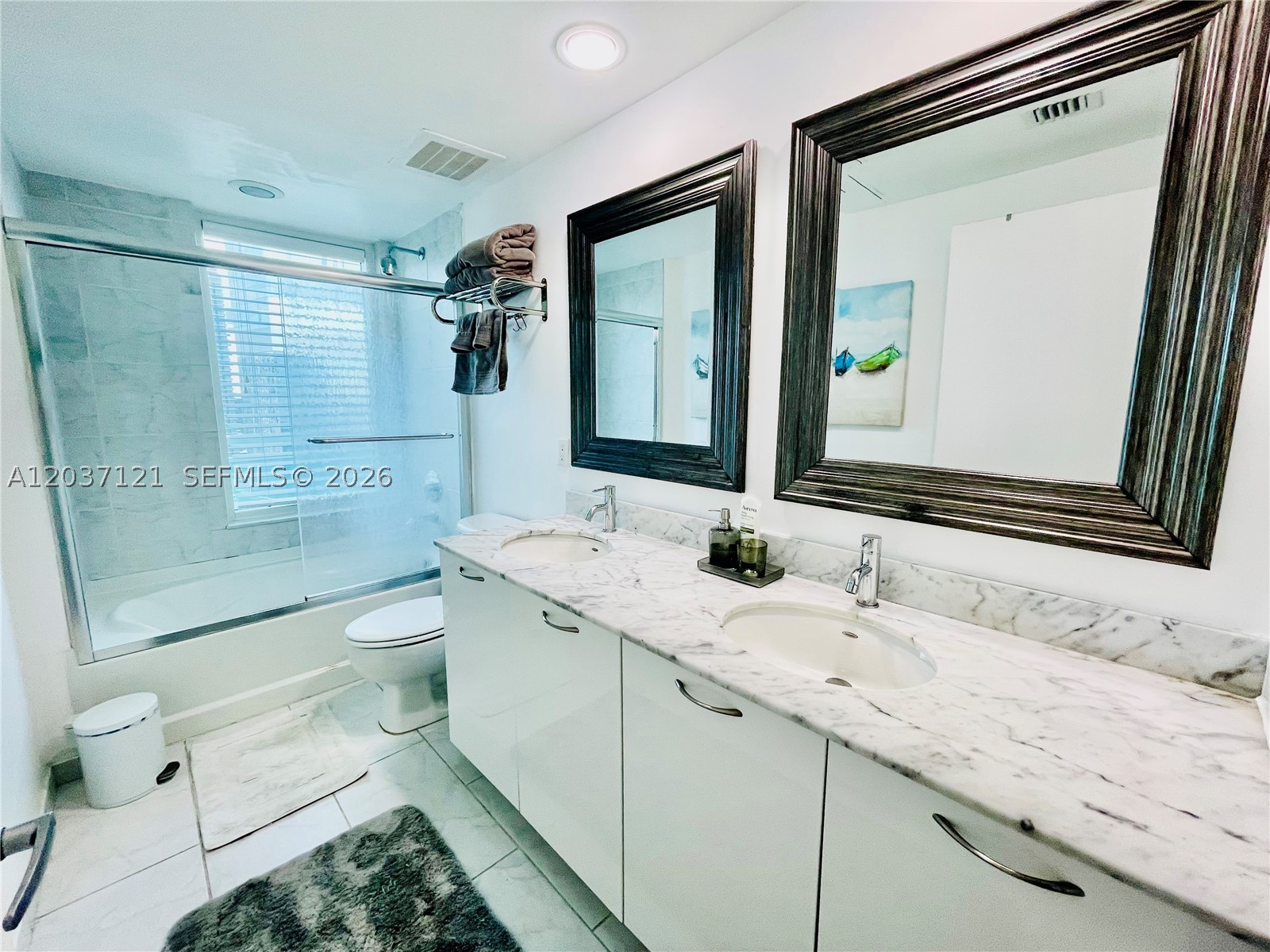 950 Brickell Bay Dr #2601, Miami FL 33131