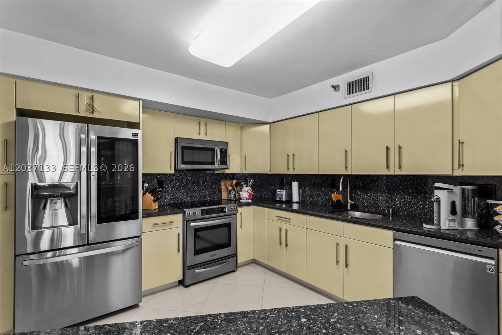 3500 Mystic Pointe Dr #3307, Aventura FL 33180