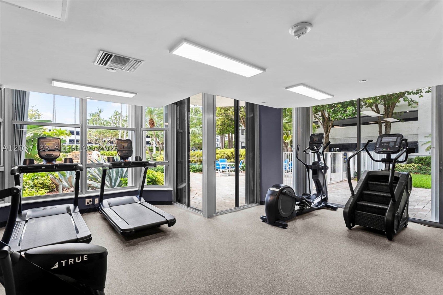 3500 Mystic Pointe Dr #3307, Aventura FL 33180