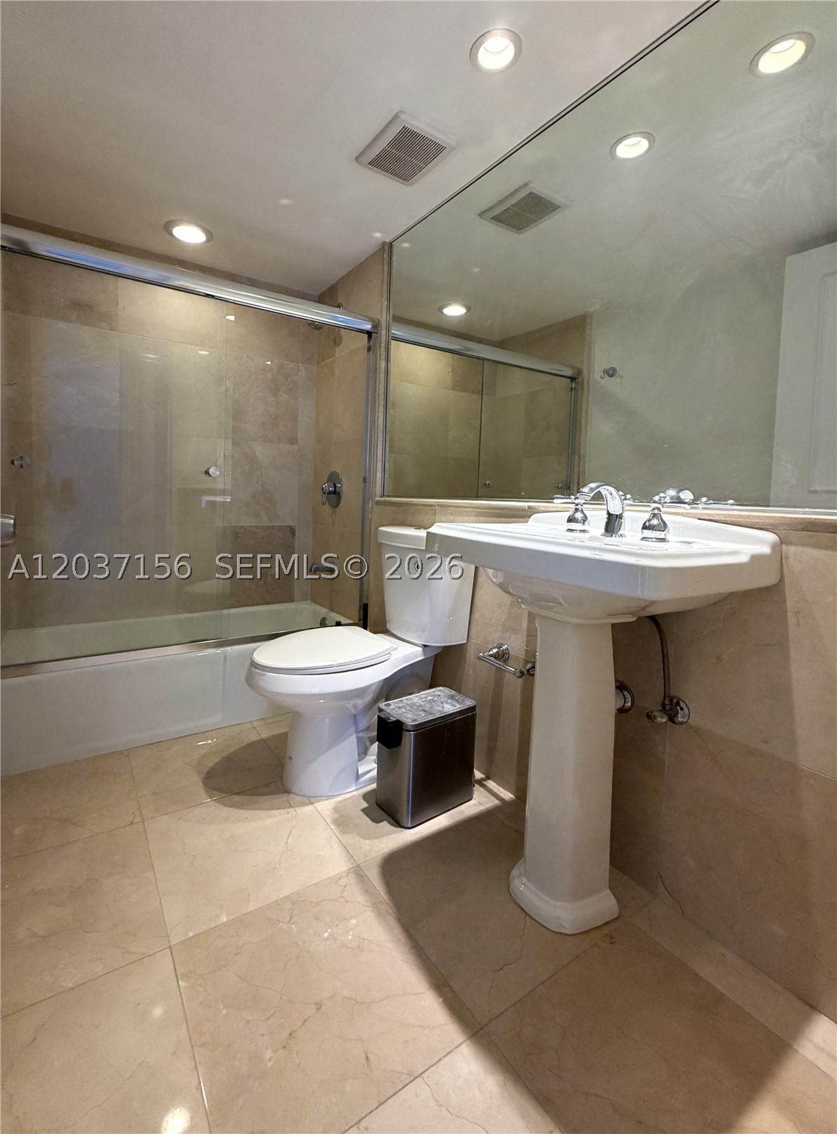 520 Brickell Key Dr #A1005, Miami FL 33131