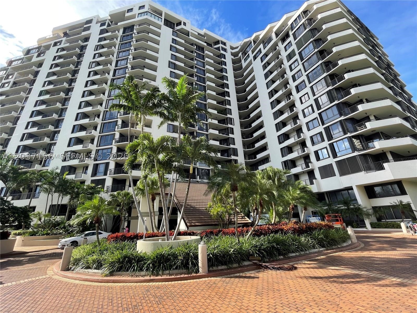520 Brickell Key Dr #A1005, Miami FL 33131