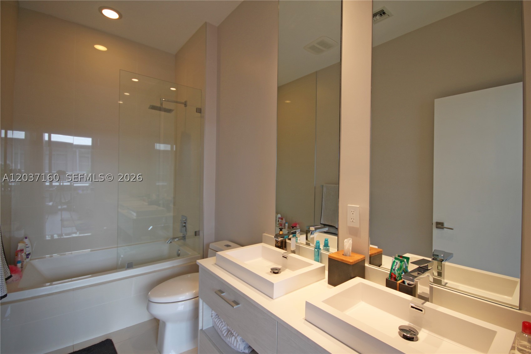 45 SW 9th St #4608, Miami FL 33130