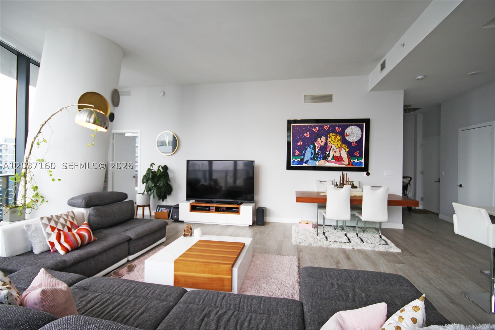 45 SW 9th St #4608, Miami FL 33130