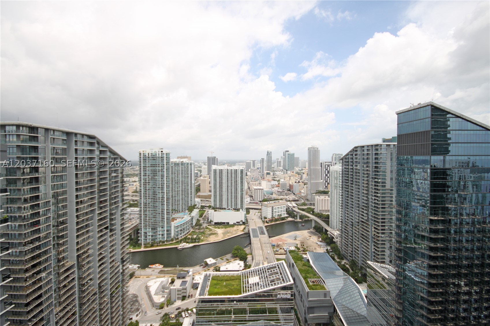 45 SW 9th St #4608, Miami FL 33130