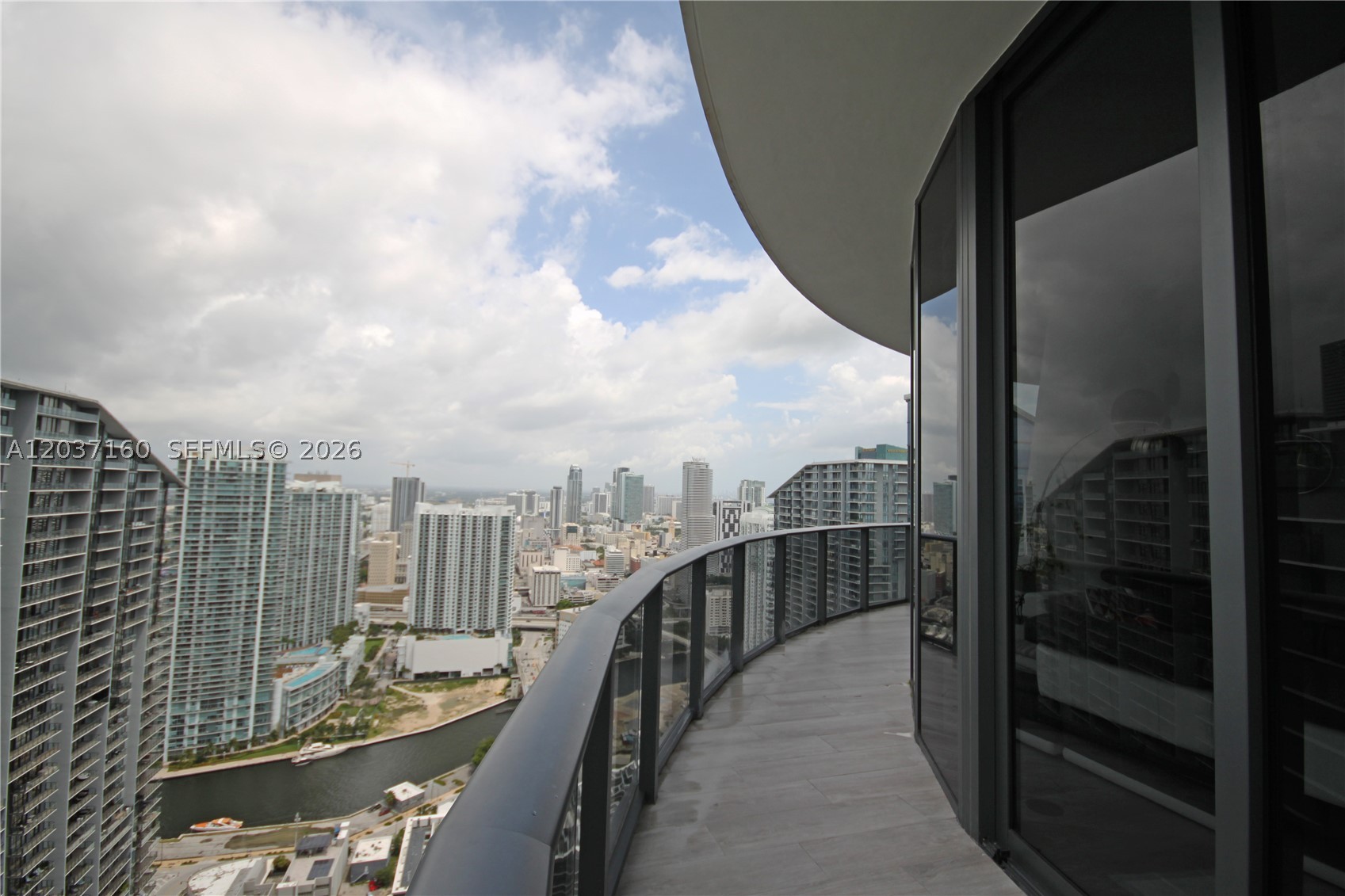 45 SW 9th St #4608, Miami FL 33130