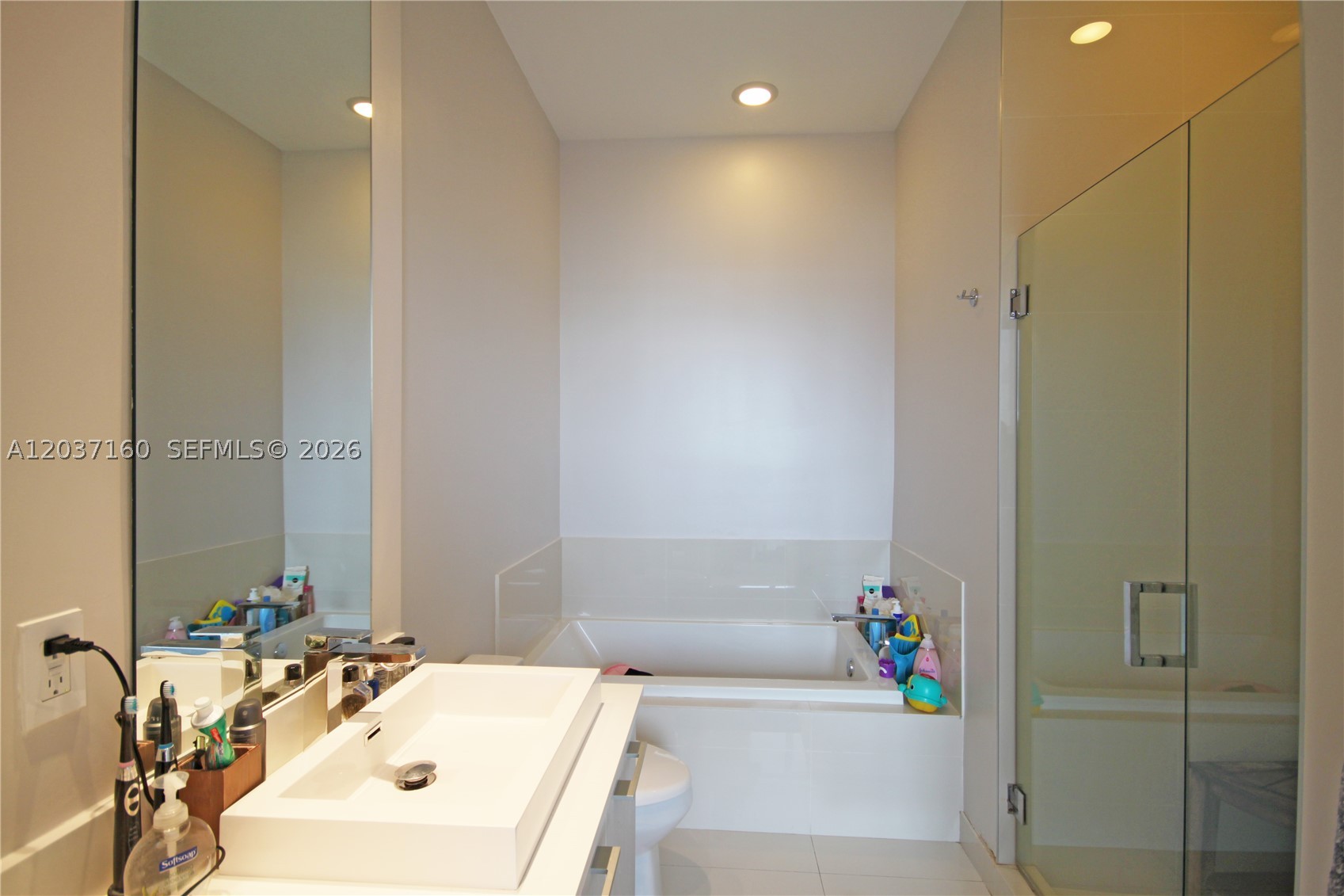 45 SW 9th St #4608, Miami FL 33130