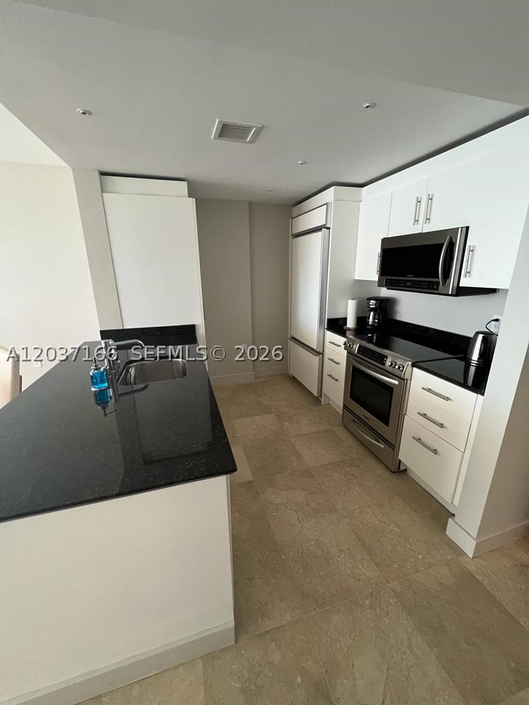 10275 Collins Ave #915, Bal Harbour FL 33154